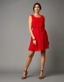 Robe Courte Sans Manches Unie Voile Plumetis Et Dos Dentelle - Rouge -Femmes Vêtements Magasin 501512 C01 zoomx vue3