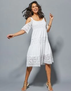 Robe Dentelle Macramé épaules Dénudées -Femmes Vêtements Magasin 501711 C02 zoomx vue4