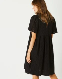 Robe évasée, Broderie Anglaise -Femmes Vêtements Magasin 501760 C01 zoomx vue2