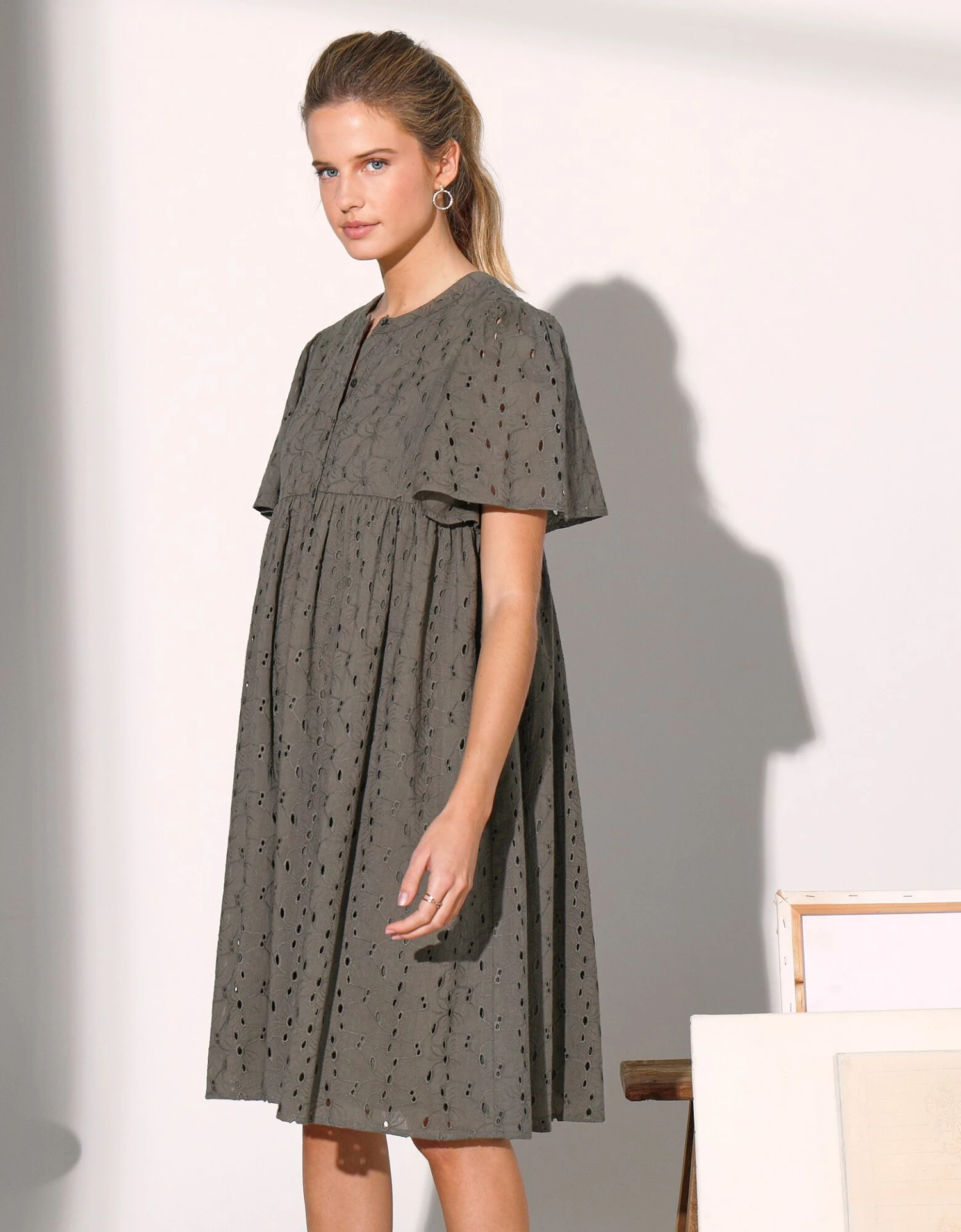 Robe évasée, Broderie Anglaise 3 Robe évasée, Broderie Anglaise