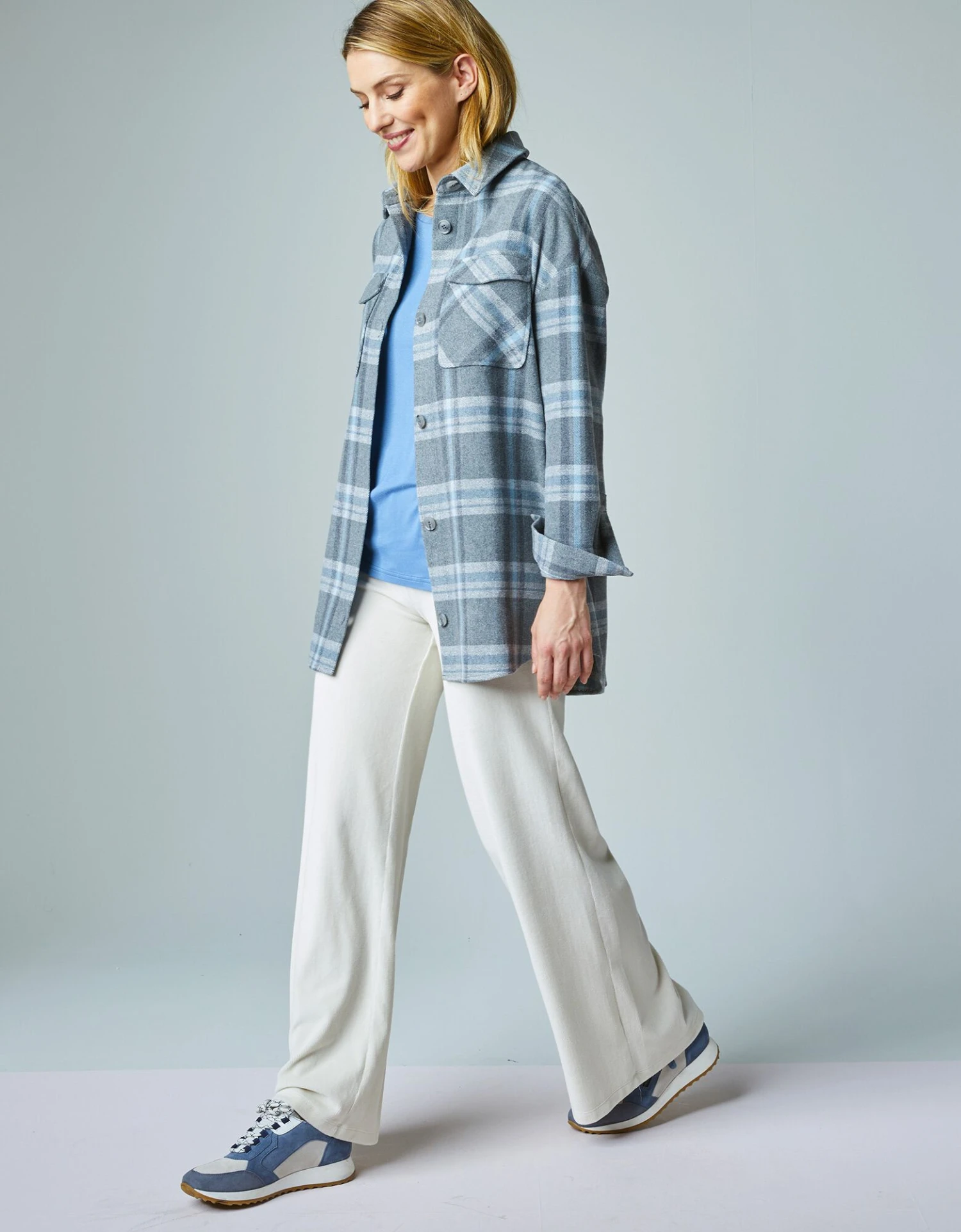 Veste Surchemise Oversize à Carreaux 6 Veste Surchemise Oversize à Carreaux – Image 4