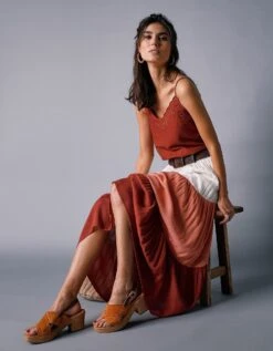 Femmes Vêtements Magasin 11 Caraco Brodé Fines Bretelles