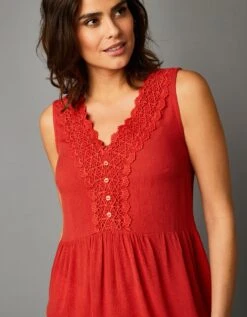 Blouse Col V Sans Manches Crépon Macramé