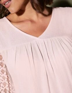 Blouse Unie Col V Manches 3/4 Macramé -Femmes Vêtements Magasin 560152 C01 zoomx vue4