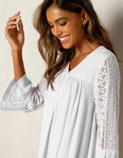 Blouse Unie Col V Manches 3/4 Macramé 15 Blouse Unie Col V Manches 3/4 Macramé -Femmes Vêtements Magasin 560152 C05 zoomx vue7