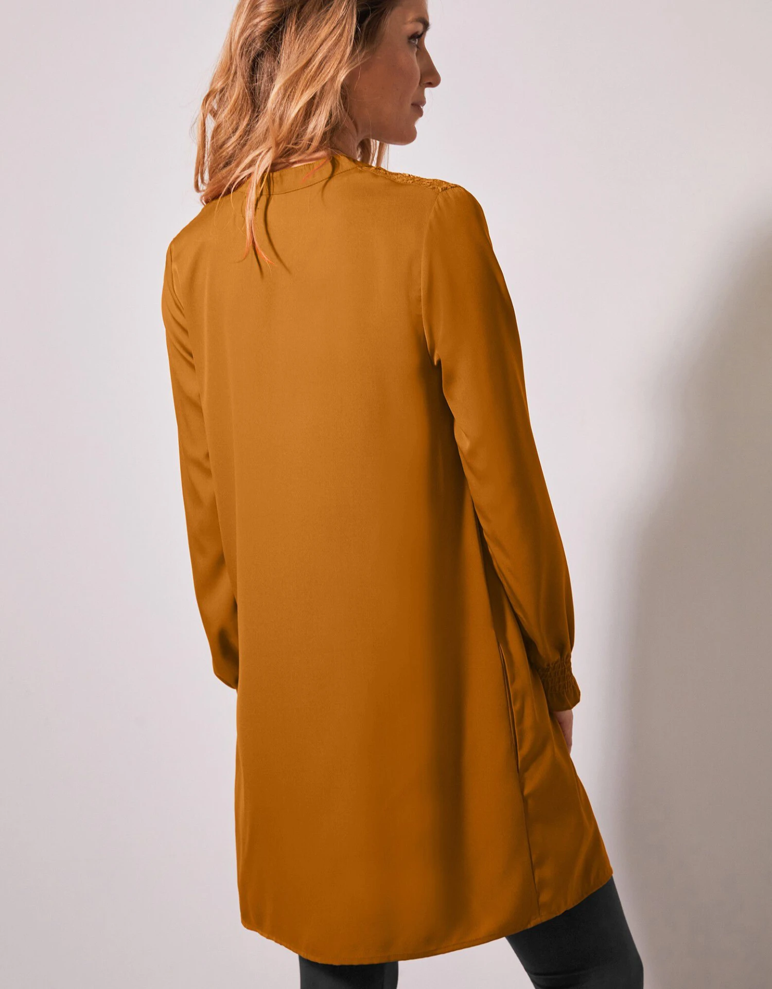 Tunique Dentelle Manches Longues Unie 4 Tunique Dentelle Manches Longues Unie – Image 2