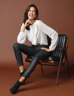 Blouse Boutonnée En Dentelle à Volants -Femmes Vêtements Magasin 560596 C01 zoomx vue3