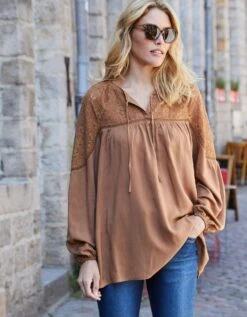 Blouse Unie Col Fantaisie Macramé