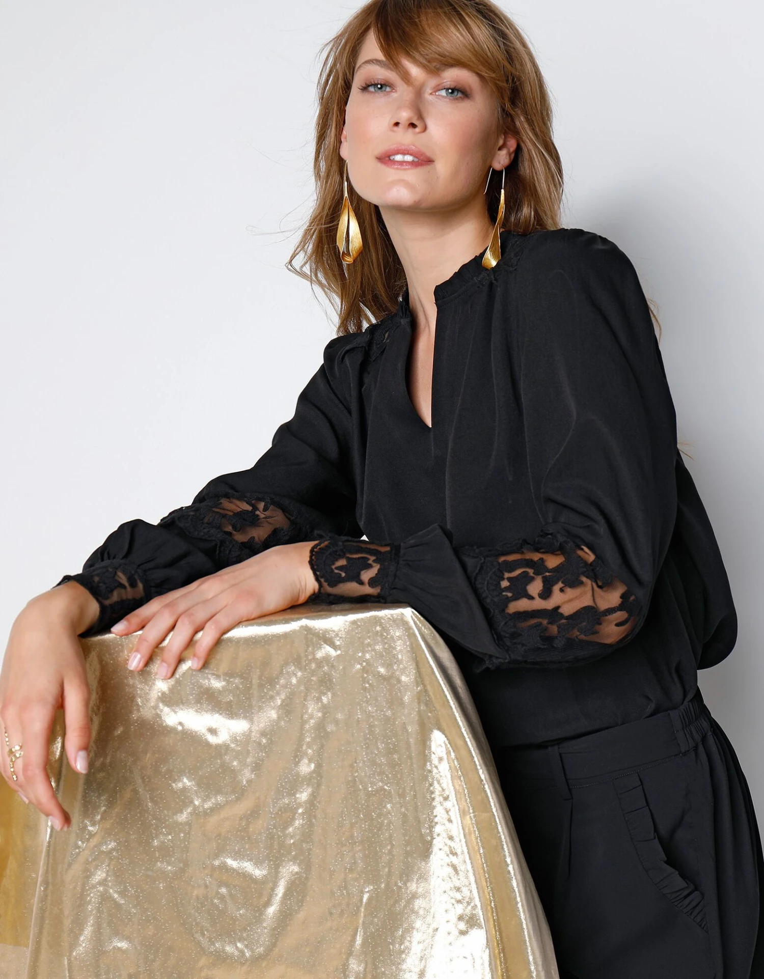 Blouse Dentelle Manches Longues Blousantes 5 Blouse Dentelle Manches Longues Blousantes – Image 3