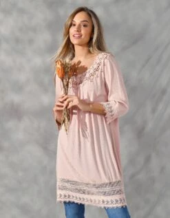 Tunique Fluide Manches 3/4 Finitions En Macramé 10 Tunique Fluide Manches 3/4 Finitions En Macramé -Femmes Vêtements Magasin 560671 C00 zoomx vue3