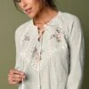 Blouse Brodée Macramé, Crépon -Femmes Vêtements Magasin 560679 C01 zoomx