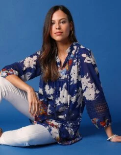 Tunique Imprimée Volantée Manches 3/4 10 Tunique Imprimée Volantée Manches 3/4 -Femmes Vêtements Magasin 560776 C01 zoomx vue2