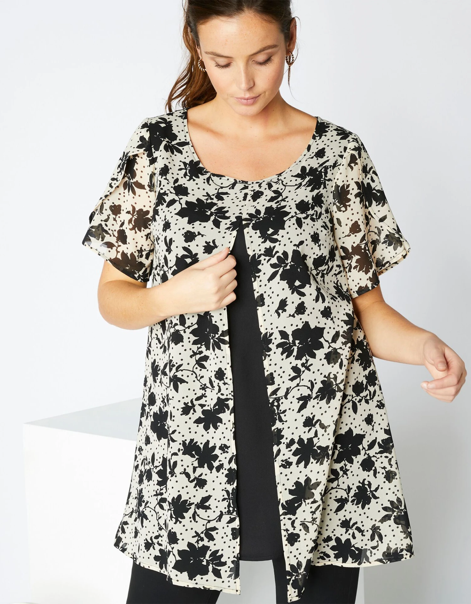 Tunique Effet 2en1 Imprimée, Voile 7 Tunique Effet 2en1 Imprimée, Voile – Image 5