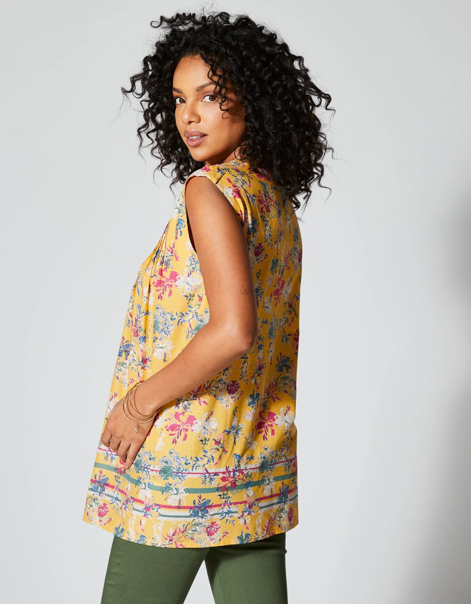 Blouse Fleurie Col Rond 4 Blouse Fleurie Col Rond – Image 2