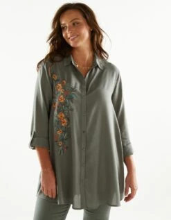 Tunique Boutonnée Col Chemisier Brodée