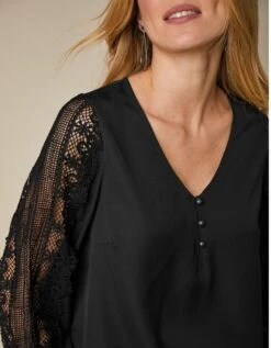 Blouse Macramé Col V Manches Longues, Crêpe Fluide -Femmes Vêtements Magasin 610687 C00 zoomx vue2