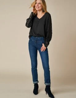 Blouse Macramé Col V Manches Longues, Crêpe Fluide -Femmes Vêtements Magasin 610687 C00 zoomx vue3