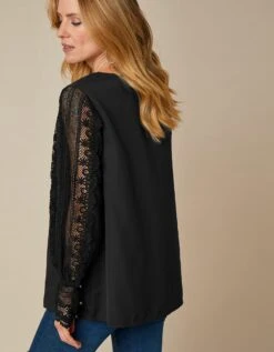 Blouse Macramé Col V Manches Longues, Crêpe Fluide -Femmes Vêtements Magasin 610687 C00 zoomx vue7