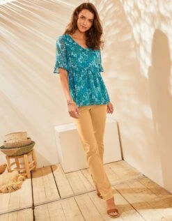 Blouse Col V Biais Doré Imprimé Fleuri, Plumetis 10 Blouse Col V Biais Doré Imprimé Fleuri, Plumetis -Femmes Vêtements Magasin 610701 C02 zoomx vue3