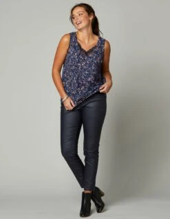 Caraco Col V Dentelle Imprimé, Crêpe 12 Caraco Col V Dentelle Imprimé, Crêpe -Femmes Vêtements Magasin 610745 C02 zoomx vue4