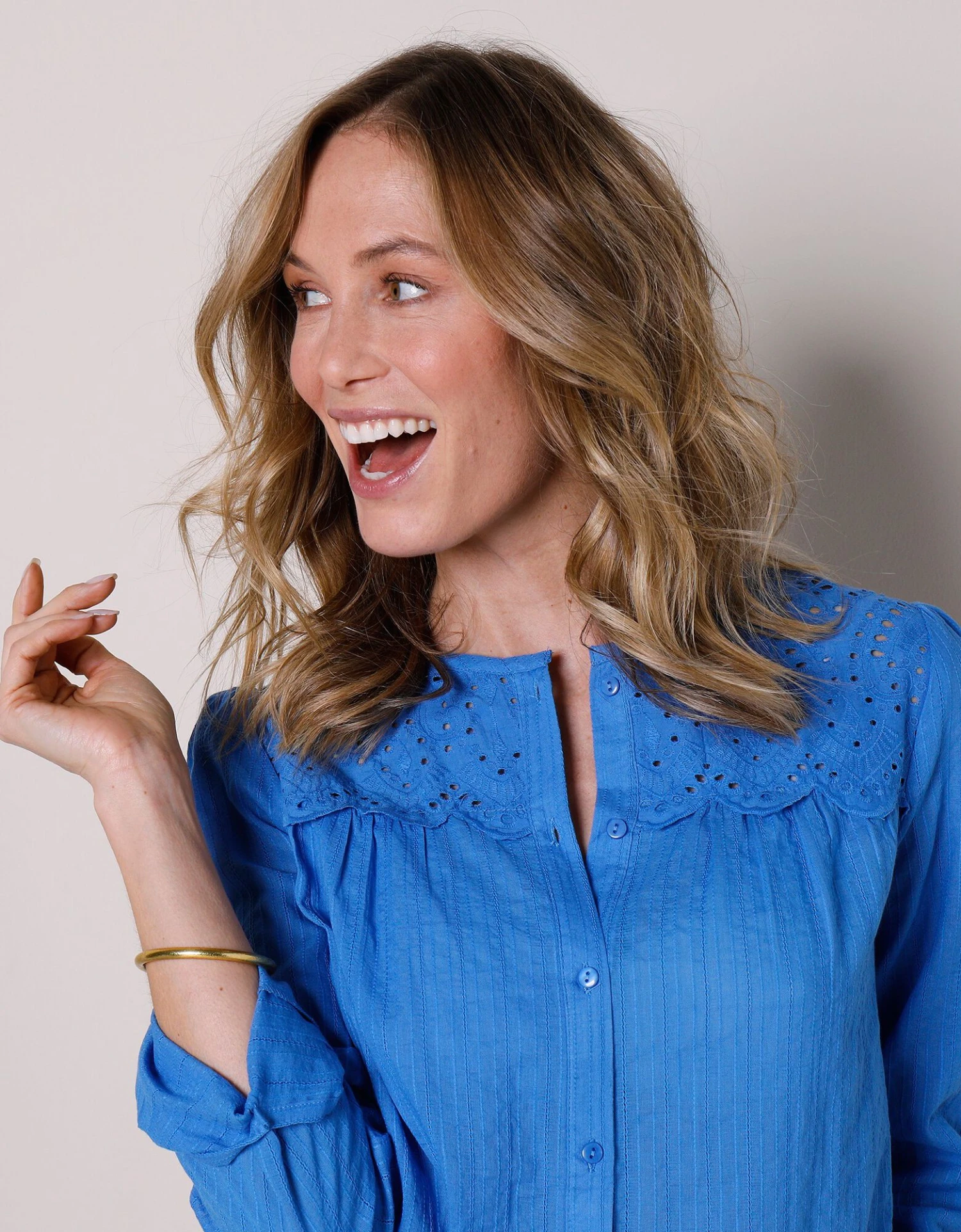 Chemise Boutonnée Coton Texturé, Empiècement Brodé 5 Chemise Boutonnée Coton Texturé, Empiècement Brodé – Image 3