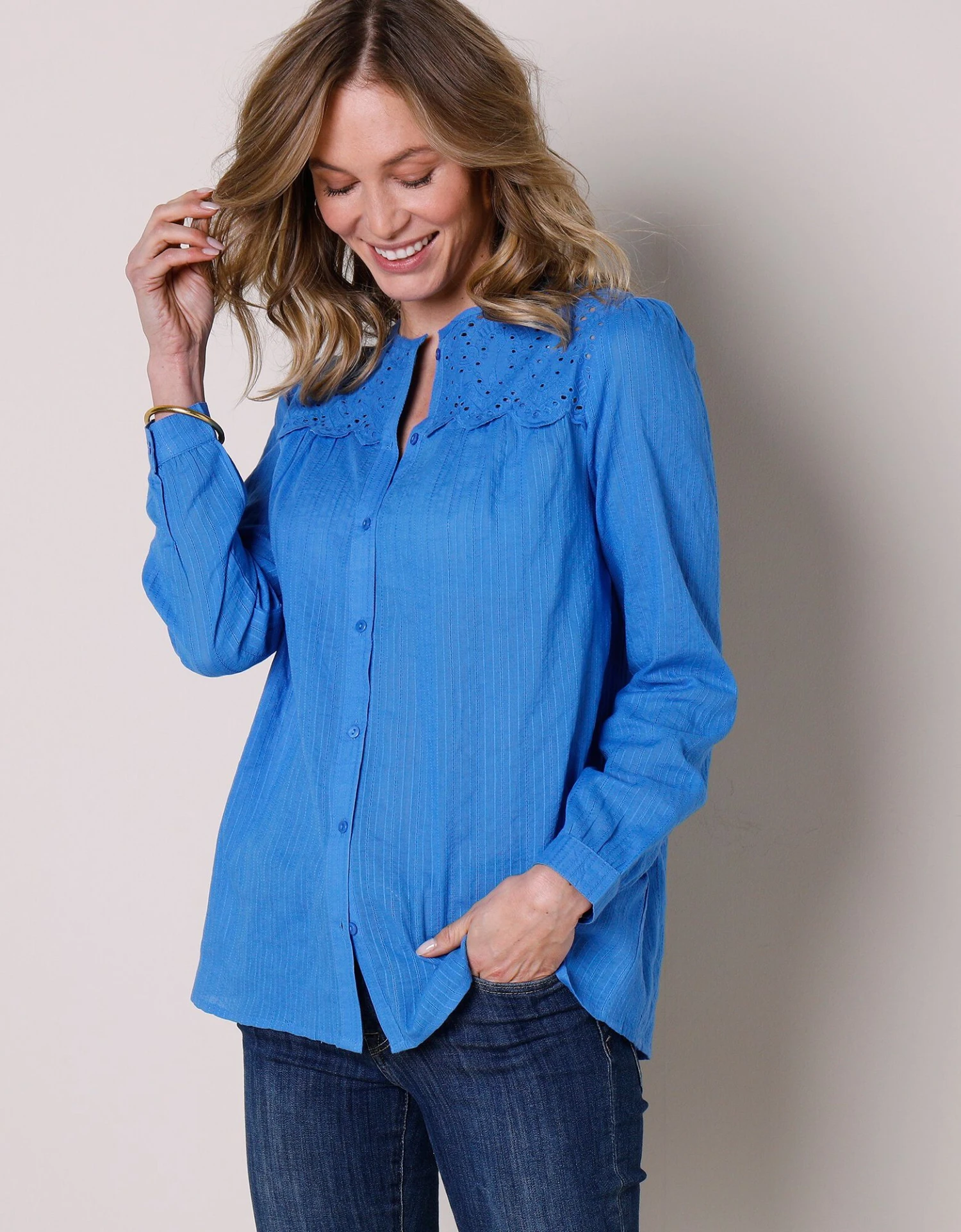 Chemise Boutonnée Coton Texturé, Empiècement Brodé 6 Chemise Boutonnée Coton Texturé, Empiècement Brodé – Image 4