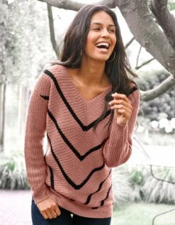 Pull Col V Rayé, Maille Anglaise Toucher Mohair