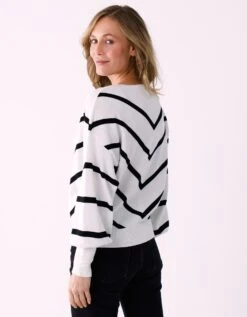 Pull Rayures Graphiques Manches Chauve-souris -Femmes Vêtements Magasin 611481 C01 zoomx vue2