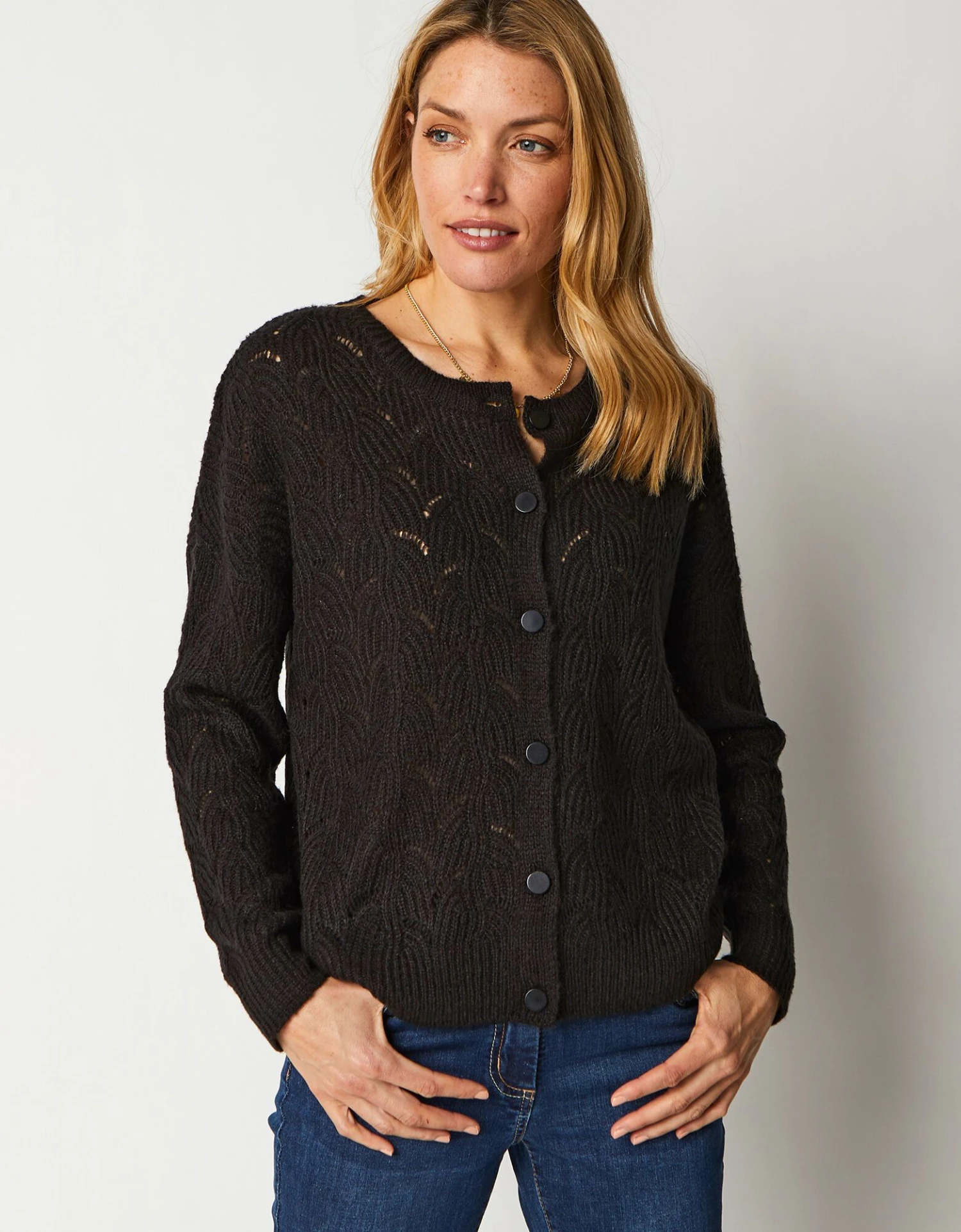 Gilet Boutonné Maille Perlée Ajourée 4 Gilet Boutonné Maille Perlée Ajourée – Image 2