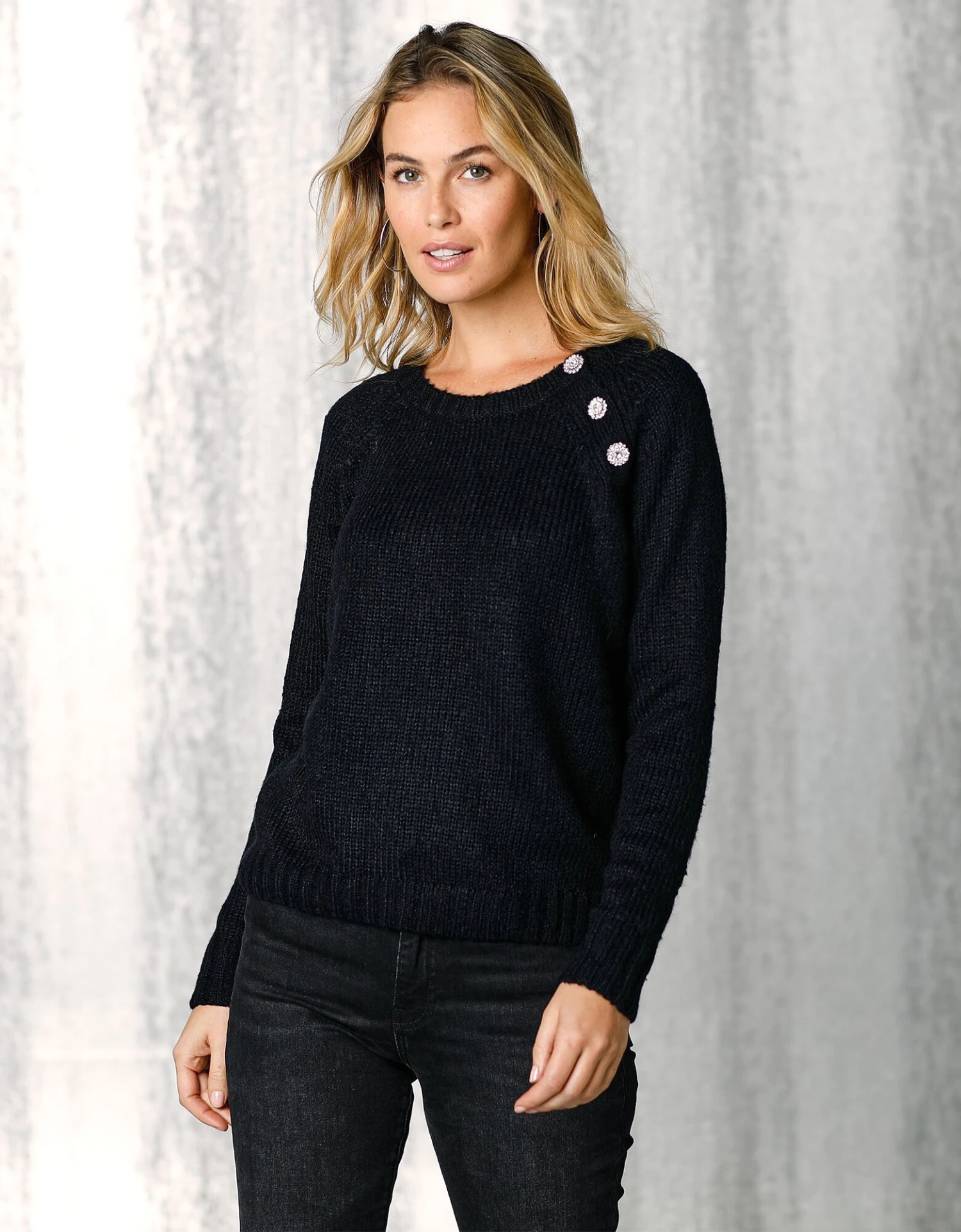 Pull épaule Boutonnée Bijoux 5 Pull épaule Boutonnée Bijoux – Image 3